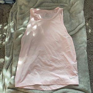 women’s athletic tank top